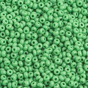 10/0 Medium Green Opaque Preciosa Seed Bead