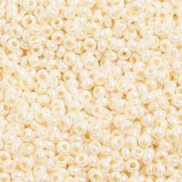 10/0 Eggshell Pearl Preciosa Seed Bead